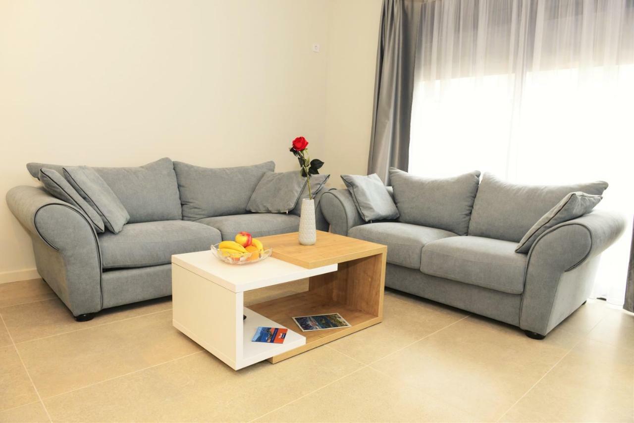 Ralux Apartman ティヴァト エクステリア 写真
