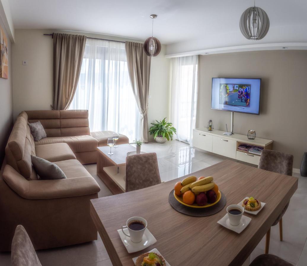 Ralux Apartman ティヴァト エクステリア 写真