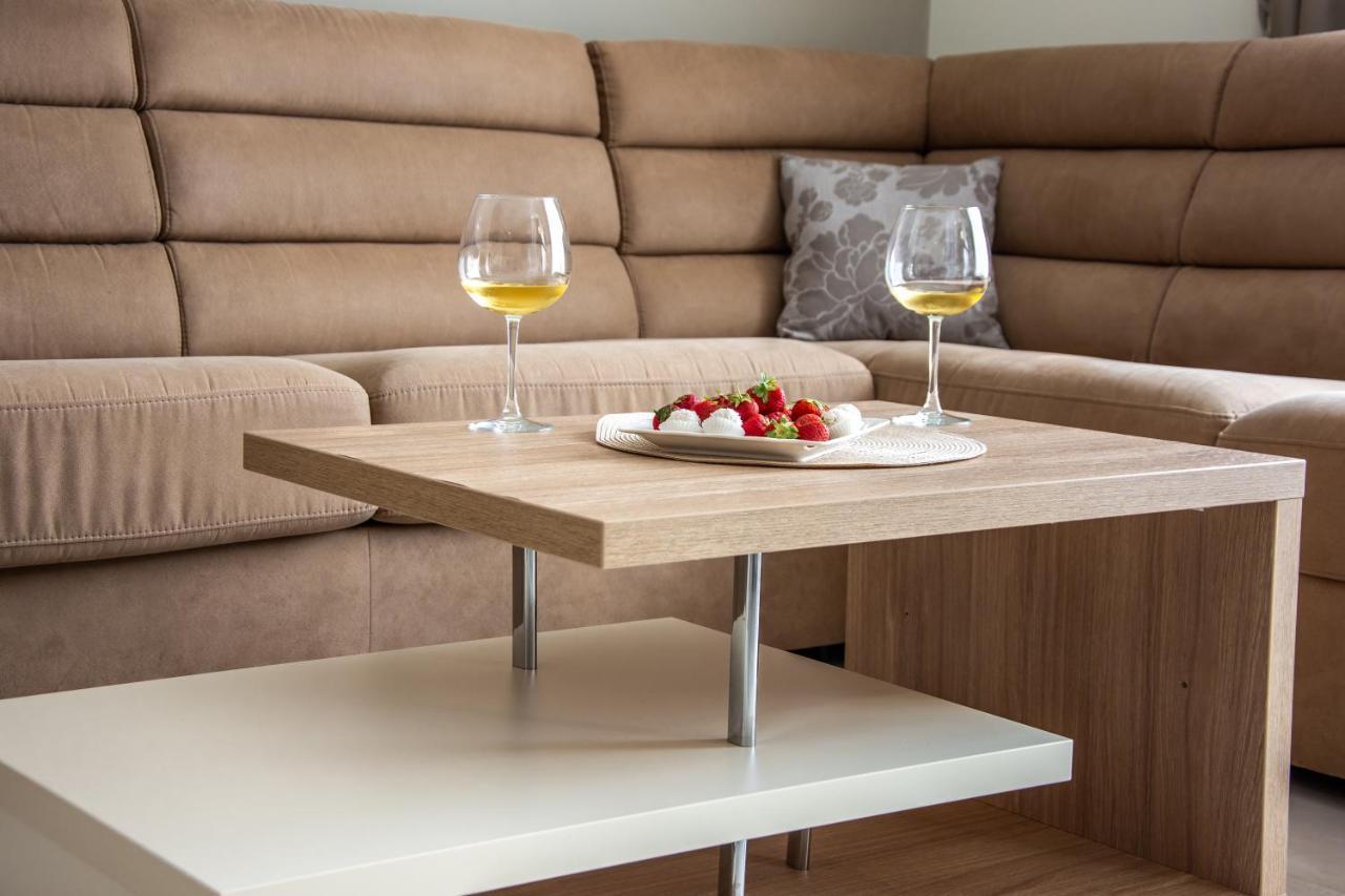 Ralux Apartman ティヴァト エクステリア 写真